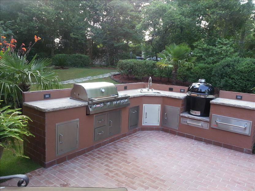 Outdoor Kitchen